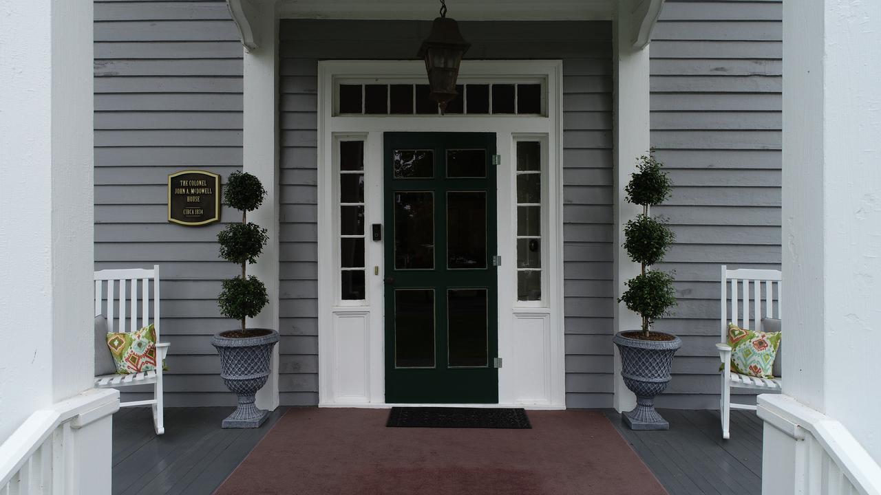 The Elizabethtown Inn ภายนอก รูปภาพ