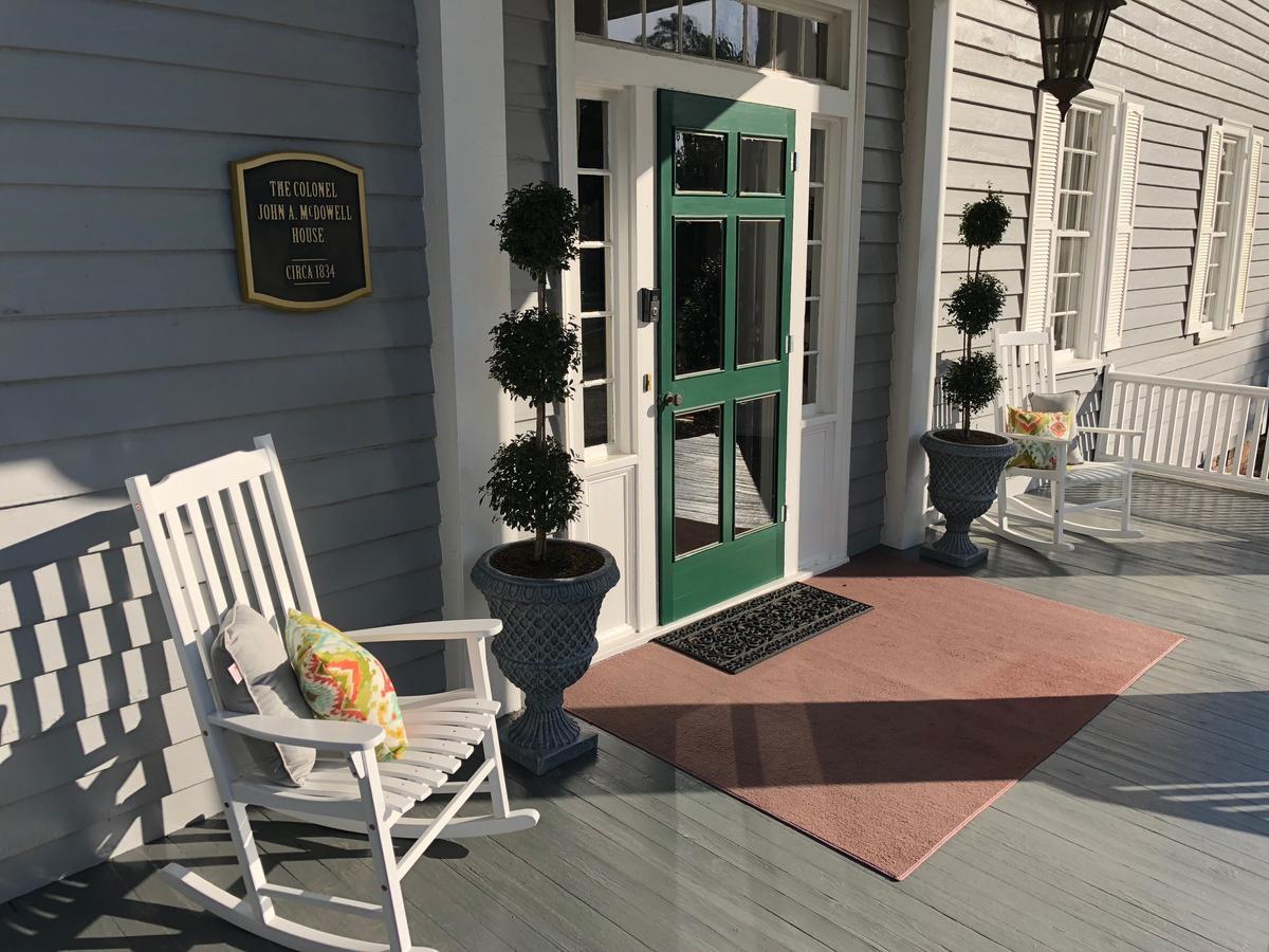 The Elizabethtown Inn ภายนอก รูปภาพ
