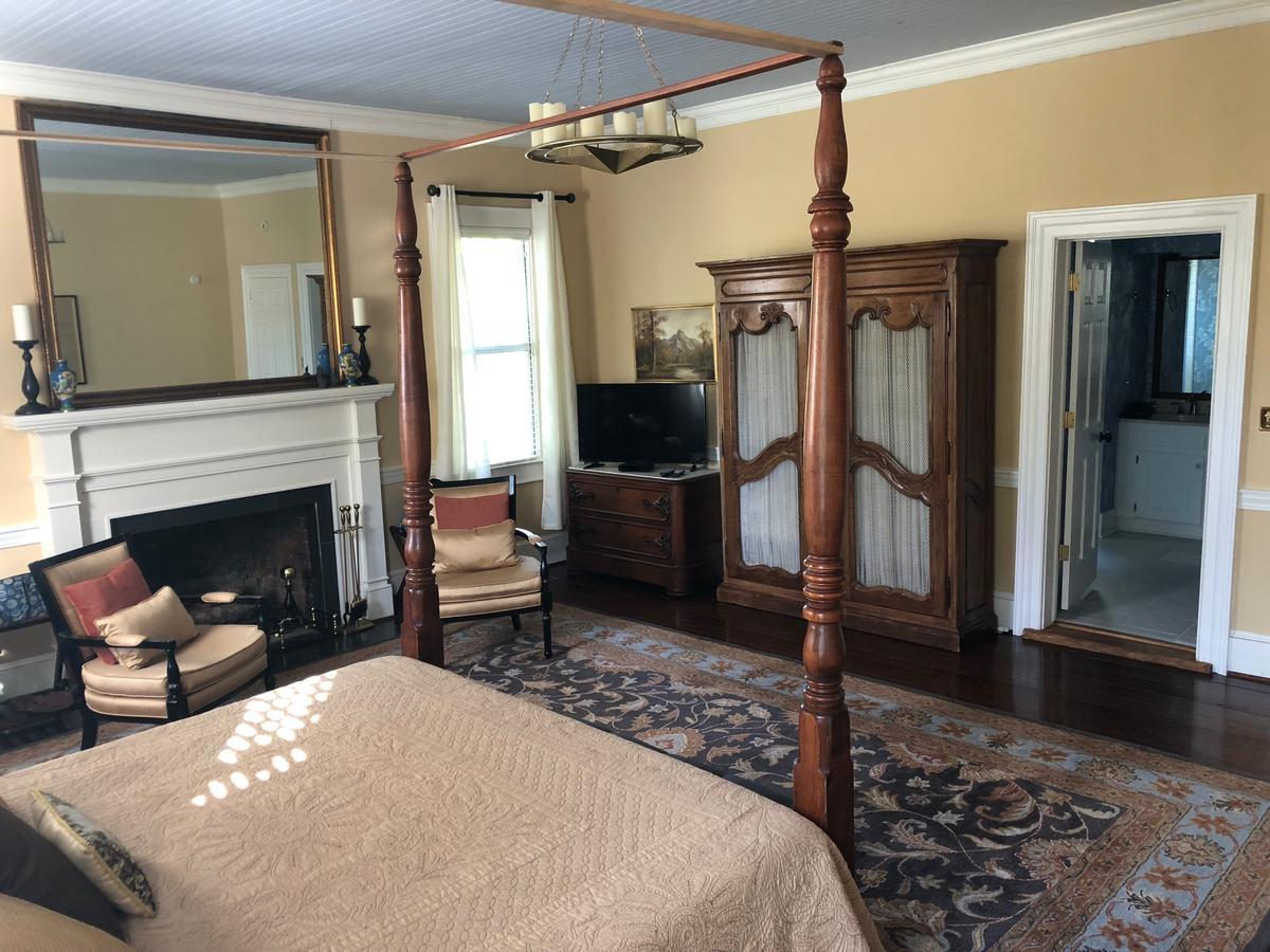The Elizabethtown Inn ภายนอก รูปภาพ