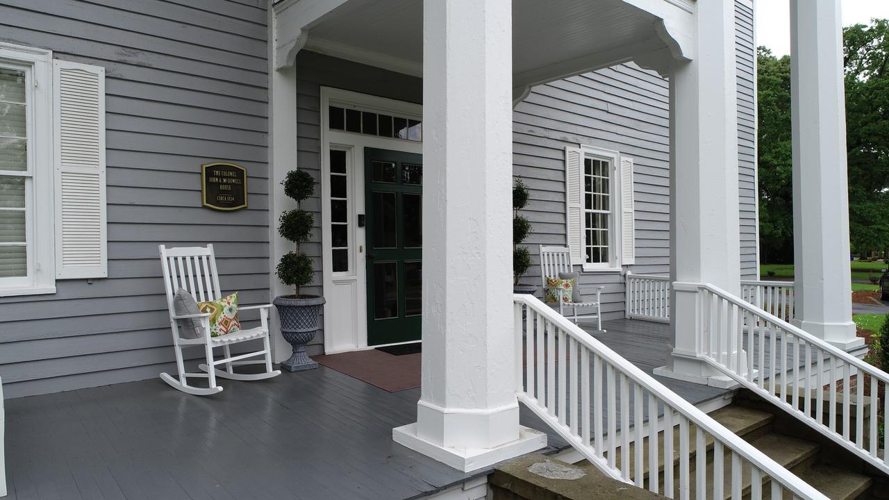 The Elizabethtown Inn ภายนอก รูปภาพ